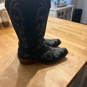 cowgirl boots